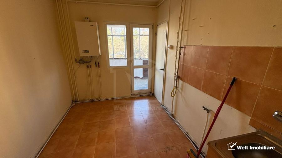 Apartament 2 camere, Plopilor, etaj 1, camere decomandate, centrala proprie !