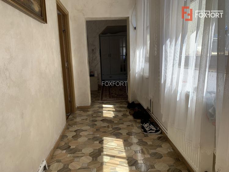 Casa individuala cu 6 camere, pretabil clinica - zona Aradului - 5
