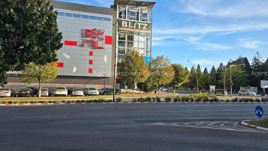 Inchiriez spatiu comercial in Deva, zona Bld Decebal colt cu I. Maniu - 2