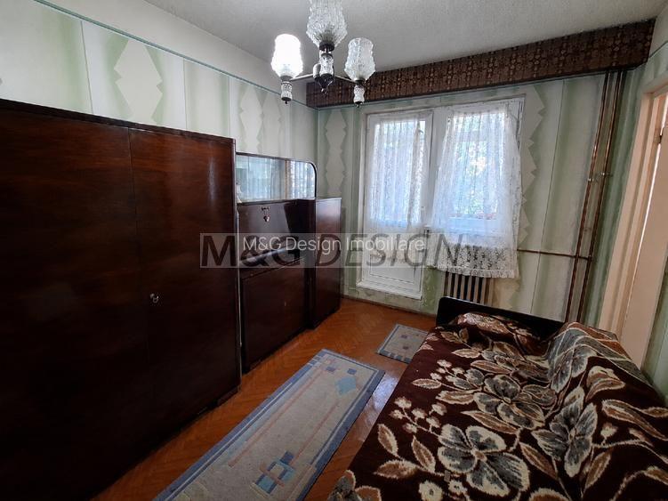 Apartament 3 camere zona Dacia etaj 2 - 4