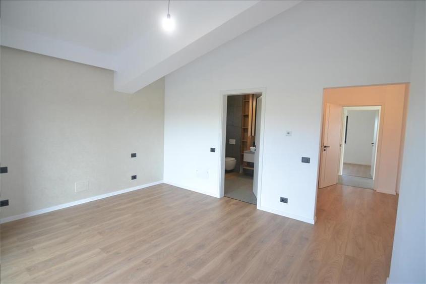 Vanzare casa individuala 3 camere ,2 bai ,Cartier Izvor -Tarlungeni