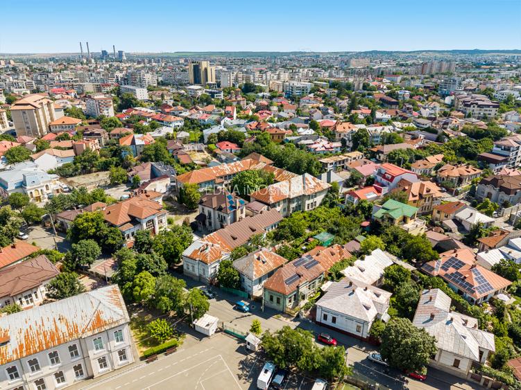 Crisului, casa boiereasca si teren de 800 mp - 52