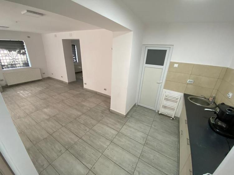 130 mp 6 camere | Parter vilă | 4 min Parcul Carol | Ideal birouri sau locuința