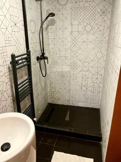 Apartament 3 camere,1 parcare privată,aproape de UMF