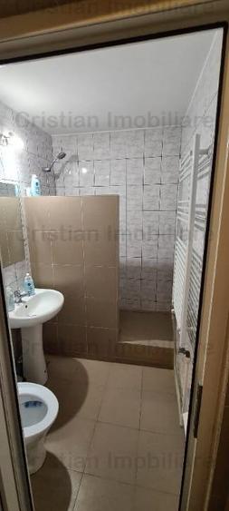 TOTUL NOU! Spatiu comercial, Calea Galati, balcon cu vitrina, SPATIOS!