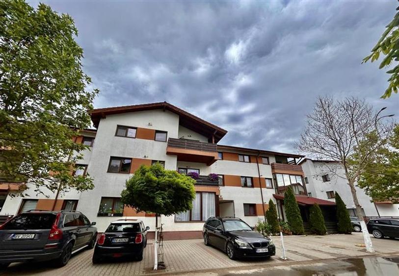 Apartament 3 camere mobilat, decomandat | Sanpetru | Parcare