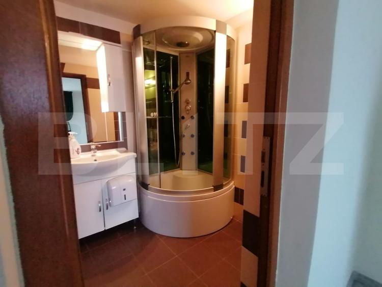 Casa de inchiriat,8 camere +, nemobilata, Gruia