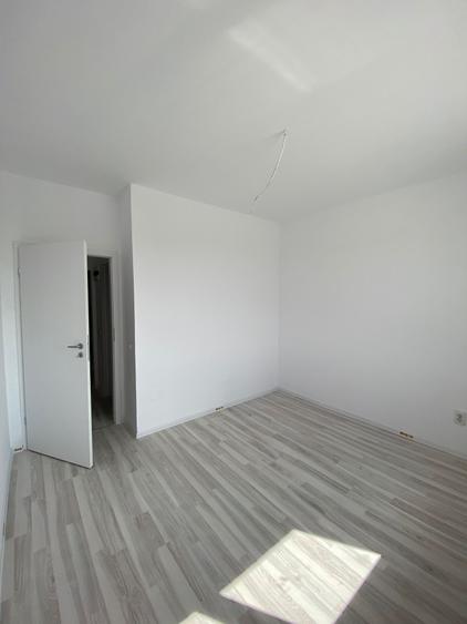 VANZARE APARTAMENT 2 CAMERE +LOC PARCARE-COMISION 0% MILITARI 0773046547