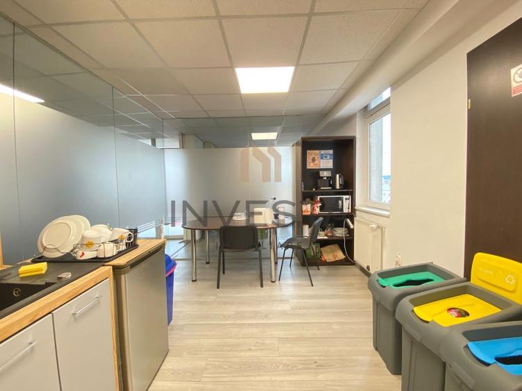 Apartament cu 4 camere decomandat, parcare, etaj intermediar, Centru!