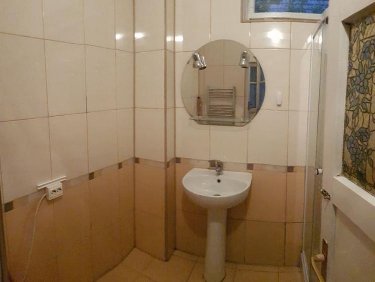 Casa in zona Stadion Sala Polivalenta  pretabila locuit / sediu firma