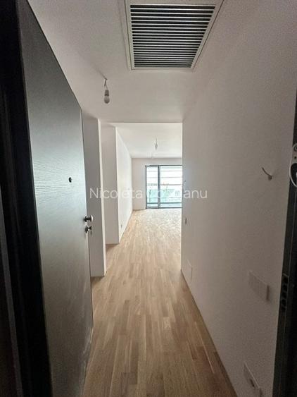 PROPIETAR apartament spatios 2 camere cu vedere deschisa catre piscina si Padure - 13