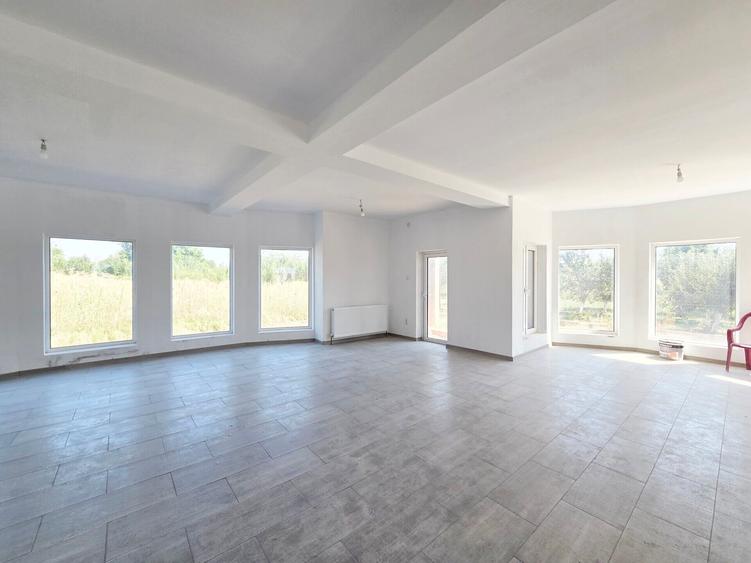 VANZARE VILA 280 MP. - TEREN 1430 MP. - STR. ROVINE - GAESTI