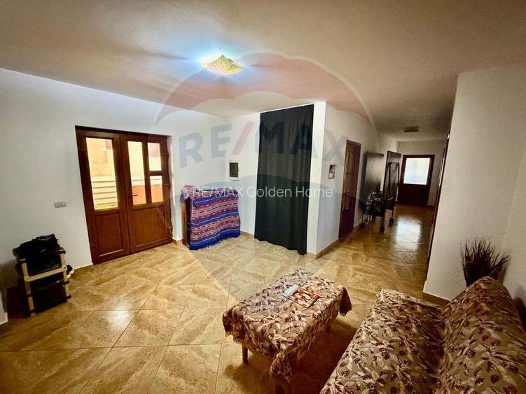 Casă / Vilă cu 4 camere de vânzare - 16