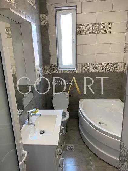 Vila spatioasa | Complet renovată | Central