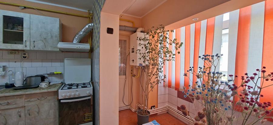 Apartament 3 camere, 77 mp, etaj 3, bloc 1990 – Blocurile S, zona I.F.R.