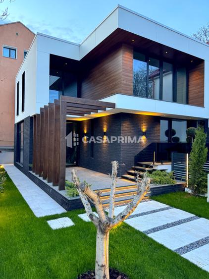 Copou – Stadion | Clădire ultra-modernă pentru businessuri! D+P+E, gradina