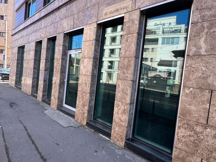Foisorul de Foc, spatiu comercial de inchiriat, parter, 80 mp, centrala, parcare