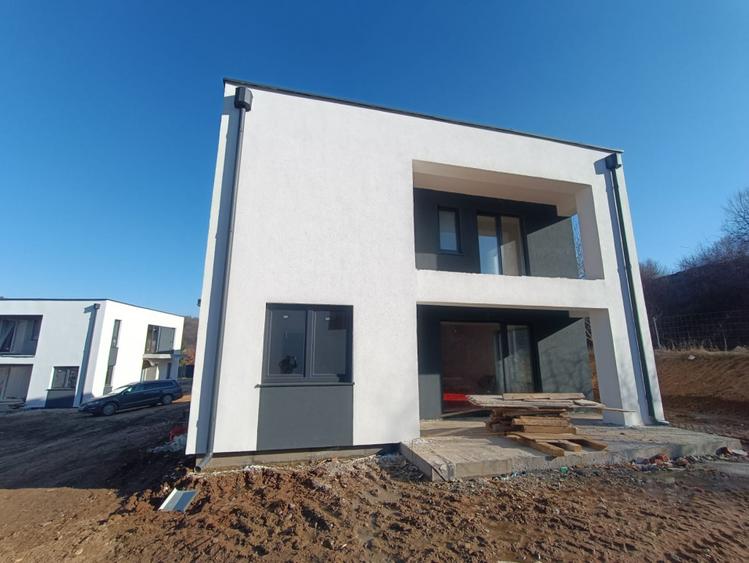 Casă modernă semifinisată Luna de Sus | 155 mp utili | Teren 402 mp