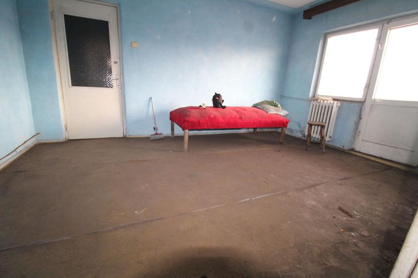 Apartament 2 camere, 48 mp, etaj 3, ultracentral, Rovinari