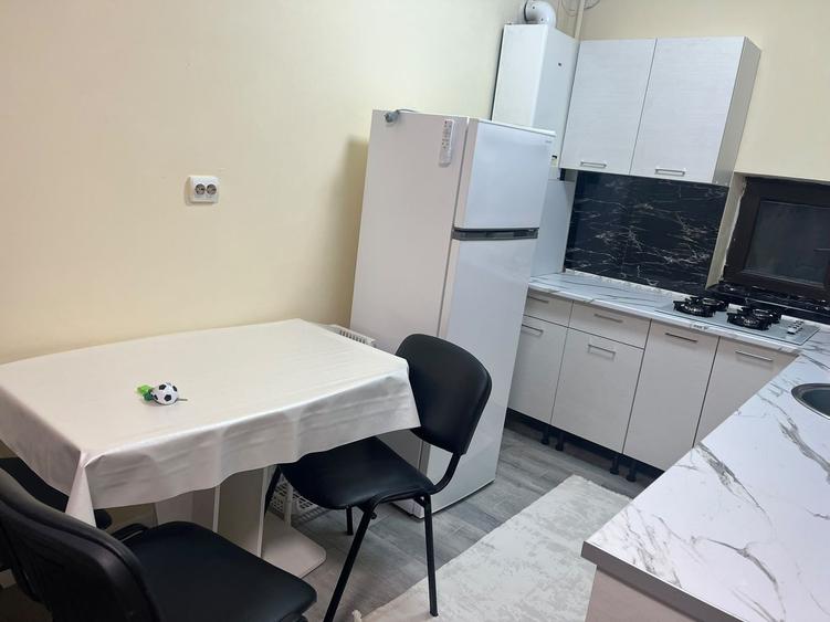 Apartament 2 camere, de inchiriat+ loc de parcare si terasa in curte