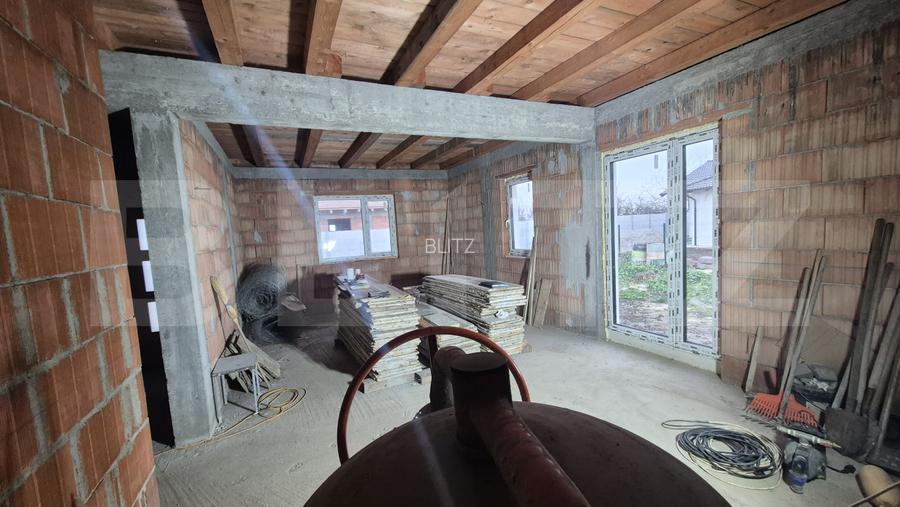 Casa cu 4 camere  semifinisata, 92 mp, teren 400 mp, in Vetis - 11