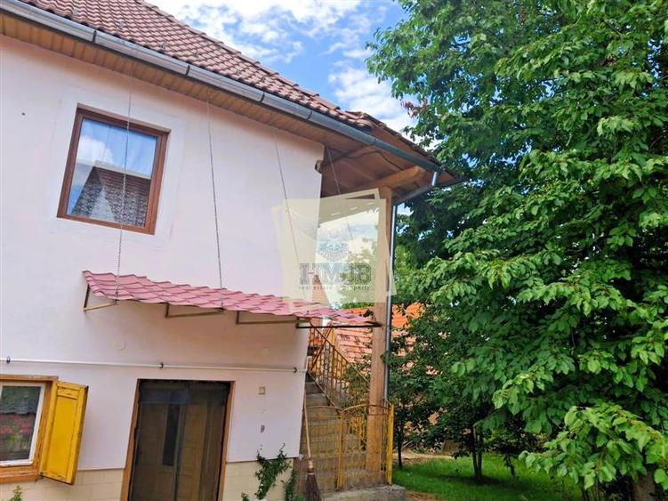 Casa Individuala 3 camere cu garaj si 506 Teren in Rasinari Comision 0