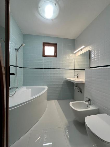 Delfinariu- apartament 3 camere in vila