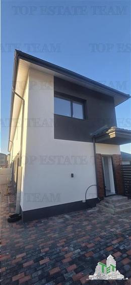 Bragadiru cart. Independentei/ Vanzare apartament 2 camere in vila /curte propri