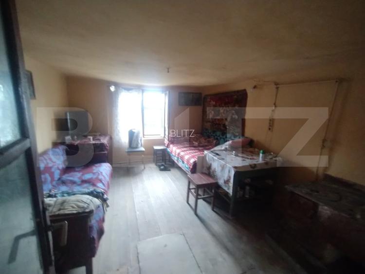Casa batraneasca, 70 mp, teren 25 ari, orasul Beclean