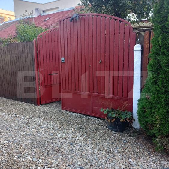Casa de vanzare, 96 mp, teren 250 mp, str. Marasti