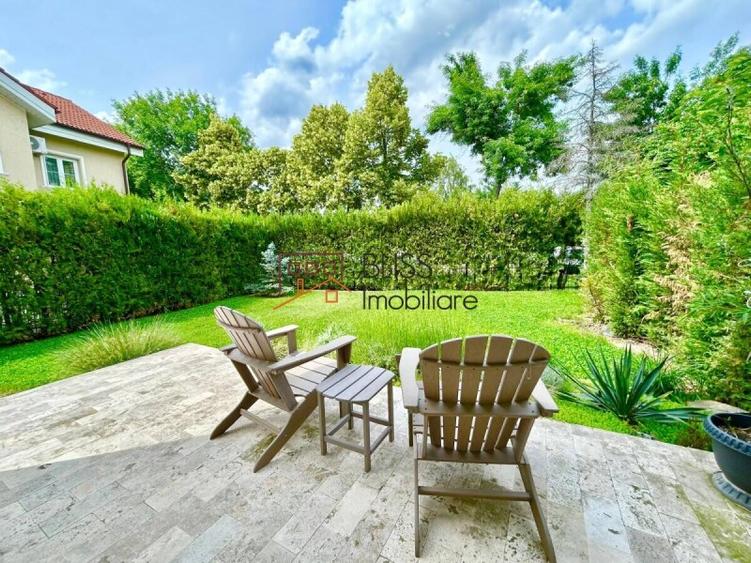 Vila duplex cu 3 dormitoare si curte privata