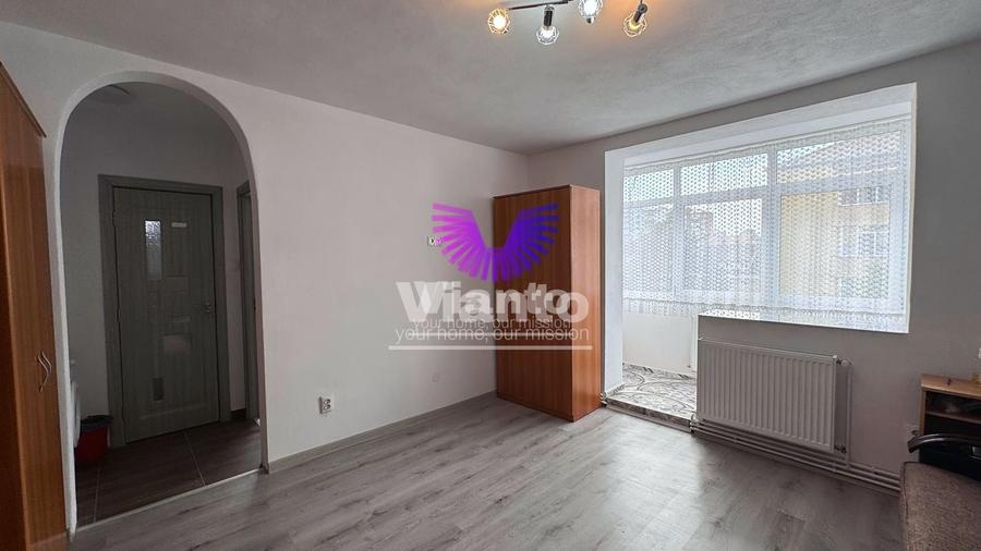 Apartament 3 camere mobilat prima inchiriere Hipodrom I-Luptei
