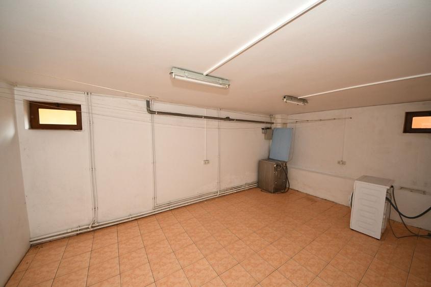 Vila spatioasa, pretabil pentru locuit/clinica, zona Micro 17 – Galati