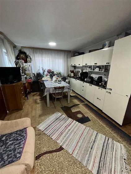 Casa Buzaului - Bis. Sf. Treime , 164mp construiti  teren 353 mp, cu 13m deschid