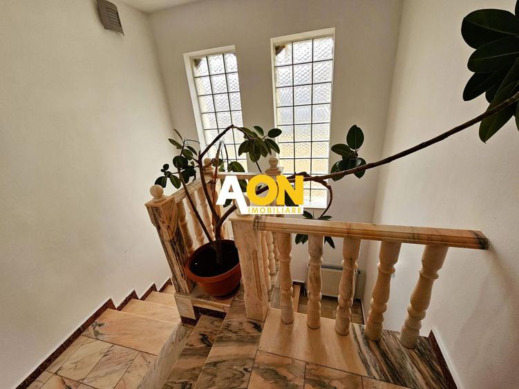 Casa 10 camere, 878 mp teren, toate utilitatile, Barabant