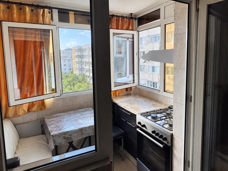 Apartament cu 4 camere și 2 băi în Crângași la 6 minute de metrou