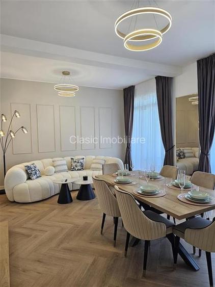 Vanzare duplex 5 camere finisaje de LUX teren 270 mp in Floresti- zona Vivo Mall