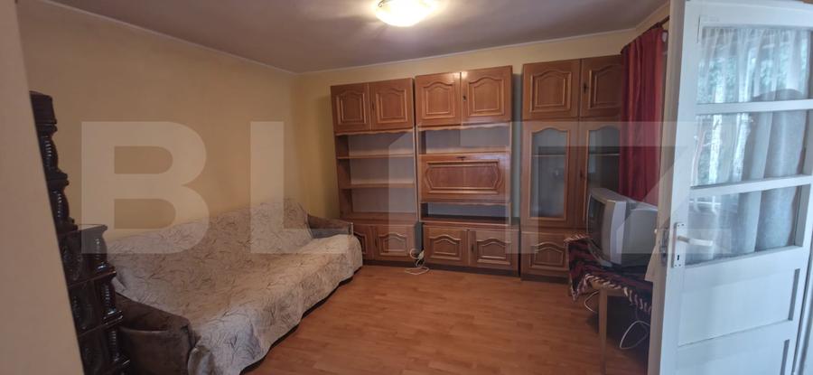 Casa cu 3 camere, curte verde si spatioasa 400 mp,zona Bariera Bucuresti