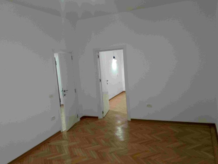 Cal. VICTORIEI, Amzei, Universitatea de Arte,lux, prima inchiriere