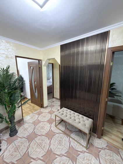 Apartament 3 camere la strada complet renovat