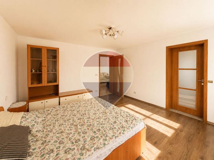Casa cu 6 camere de vânzare în Negri jud. Bacau / posibilitate duplex