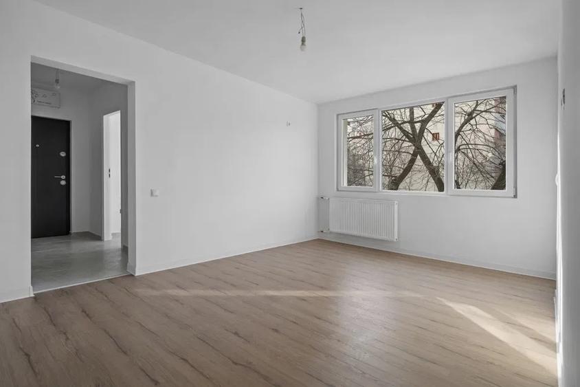 Apartament 3 camere, renovare completă în curs, etaj 5, Teiul Doamnei