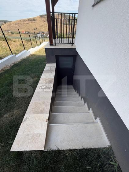 Casa Chinteni, individuala, cu demisol 500 mp teren
