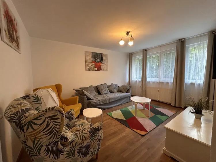 Universitate | 2 Camere | Balcon | Renovat | Prox. Metrou |