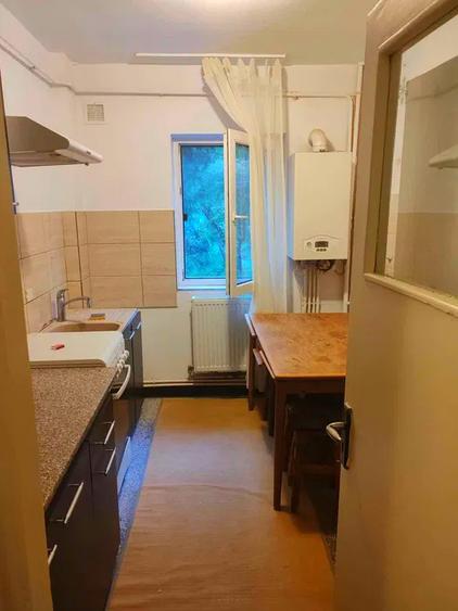 Apartament 2 camere-55 mp-etaj 1-Podu Ros-Piata Nicolina
