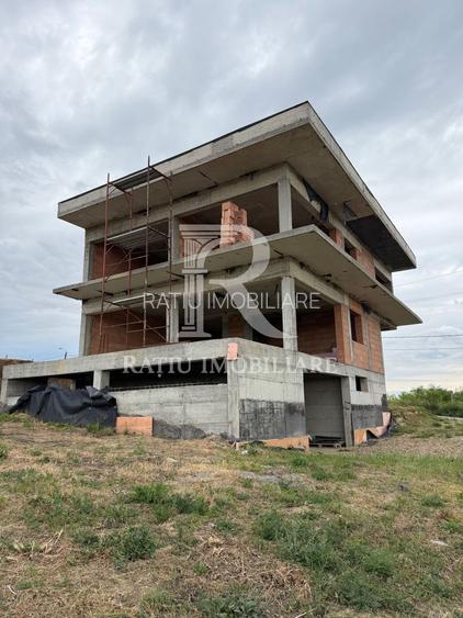 Vilă Statement cu Piscină și Design Arhitectural Spectaculos | Oradea - 26