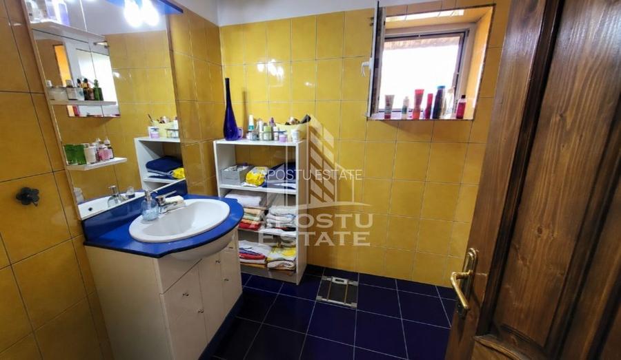 Casa individuala,4 camere,2 bai,garaj,Calea Aradului - 27