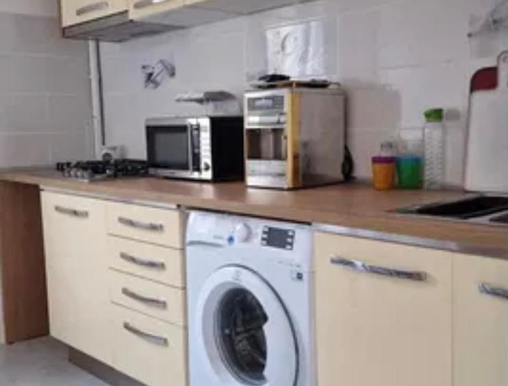 2 camere Titan - *parcare ADP* | metrou 2 minute |