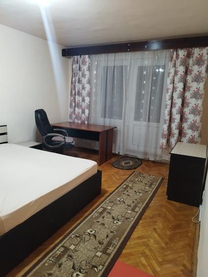 Inchiriez ap, cu 2 cam. in zona 7 Noi.