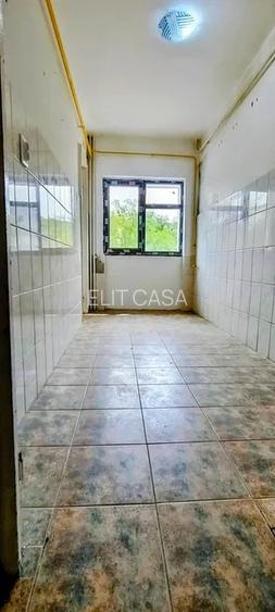 Apartament 2 camere decomandat, etajul 1/10, zona Podu Ros - 6